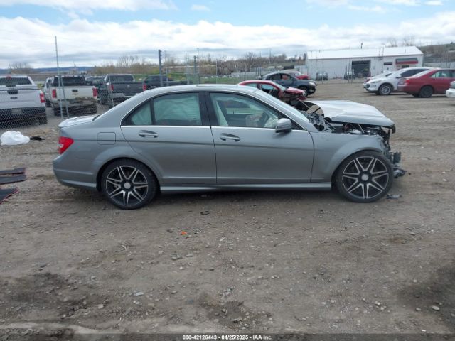 WDDGF8AB5EA888098 Mercedes-Benz C 300 Luxury 4matic/sport 4matic