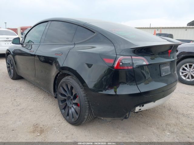 2024 TESLA MODEL Y 7SAYGDEF7RA267752 Photo 2