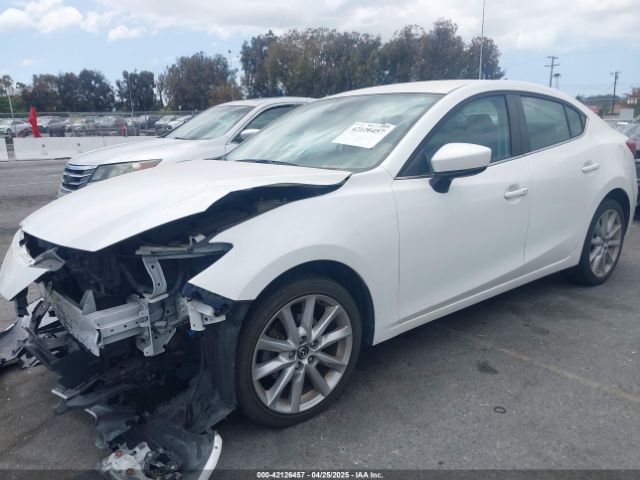 3MZBN1V7XHM124157 Mazda Mazda3 Touring