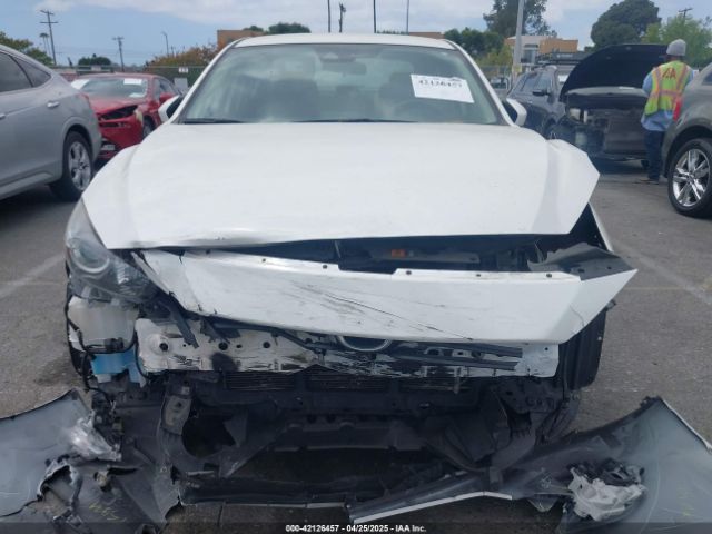 3MZBN1V7XHM124157 Mazda Mazda3 Touring
