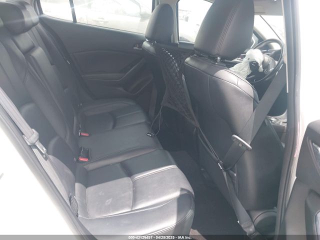 3MZBN1V7XHM124157 Mazda Mazda3 Touring