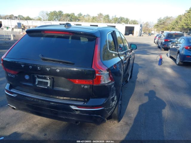 2021 VOLVO XC60 YV4102RL6M1682439 Photo 3
