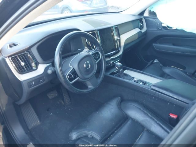 2021 VOLVO XC60 YV4102RL6M1682439 Photo 4