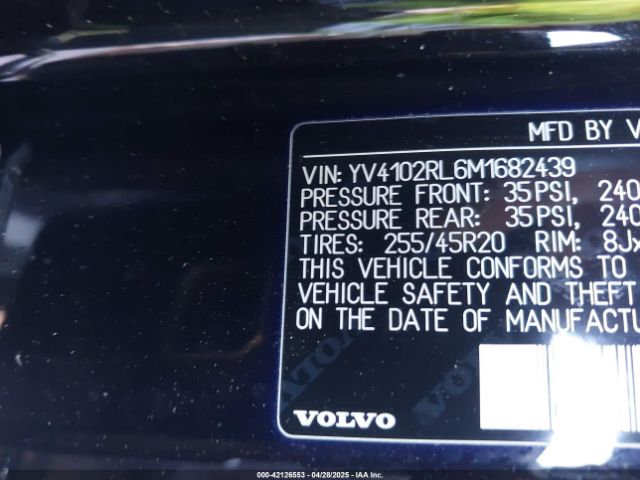 2021 VOLVO XC60 YV4102RL6M1682439 Photo 8