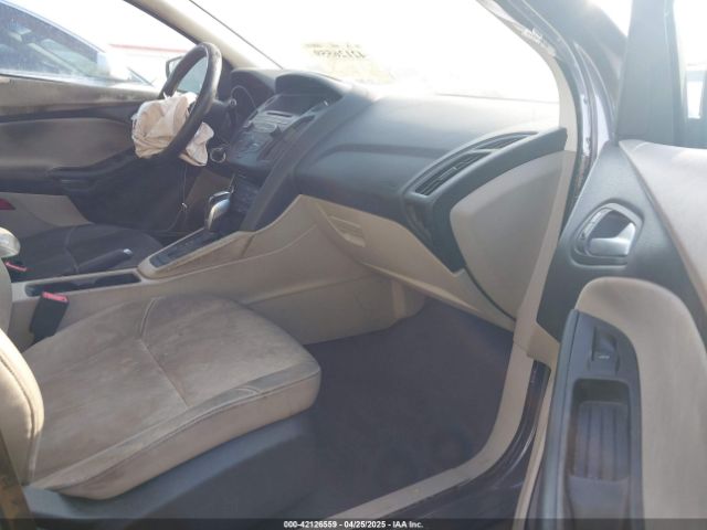 1FADP3F2XFL214692 Ford FOCUS SE