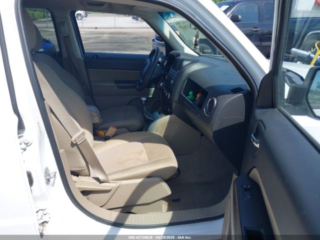 1C4NJPBB3ED618570 Jeep Patriot Sport