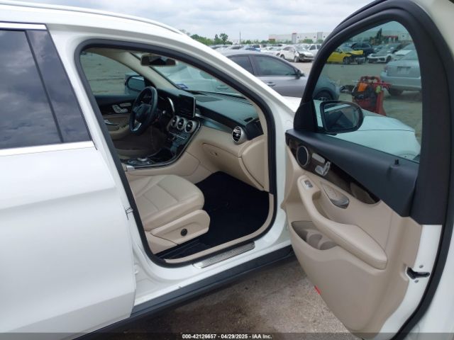 WDC0G4JB4KF590524 Mercedes-Benz GLC 300