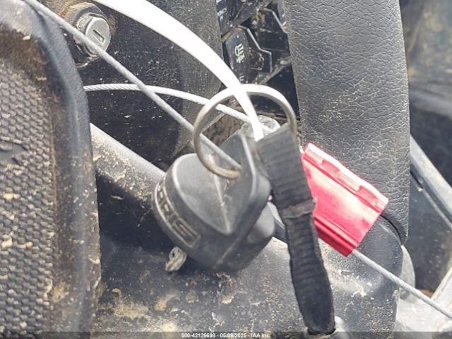 2022 POLARIS RZR 3NSR4E923NF591526 Photo 10