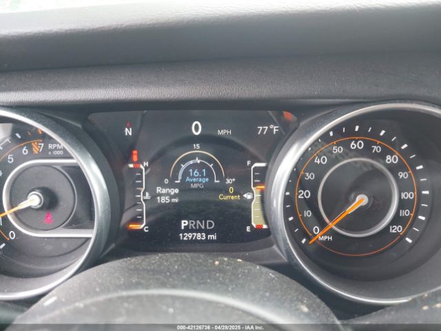 1C4HJXEG8JW229720 Jeep Wrangler Unlimited Sahara 4x4