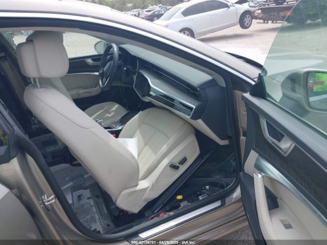 2019 AUDI A7 WAUR2AF24KN114229 Photo 4
