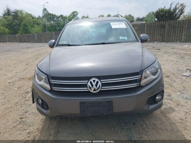 WVGBV7AX4FW560684 Volkswagen TIGUAN SE