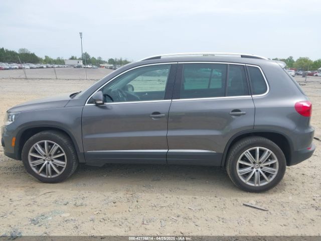 WVGBV7AX4FW560684 Volkswagen TIGUAN SE