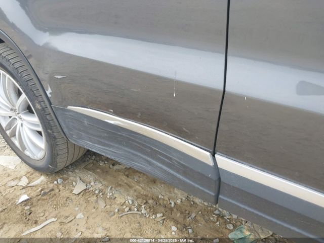 WVGBV7AX4FW560684 Volkswagen TIGUAN SE