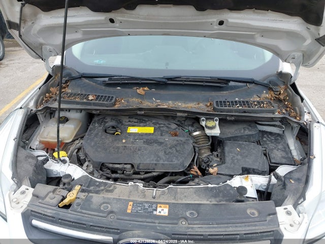 1FMCU9GX1GUC04085 Ford ESCAPE SE