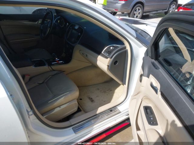 2C3CCAAG9EH103415 Chrysler 300