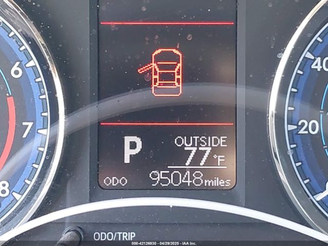 5YFBURHEXHP693887 Toyota COROLLA L
