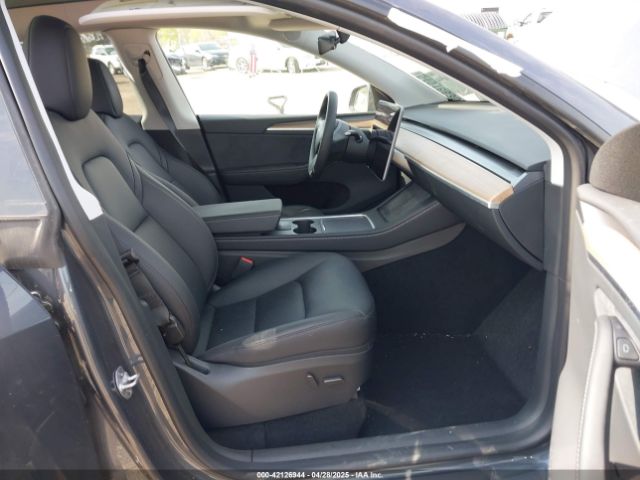 2023 TESLA MODEL Y 7SAYGDEE5PA200040 Photo 4