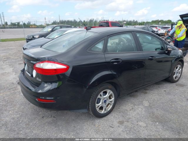 3FADP4BJ5FM130099 Ford FIESTA SE