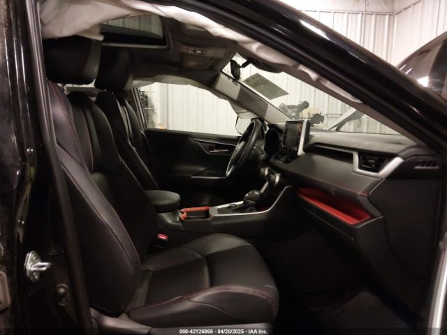 2T3J1RFVXKC040255 Toyota Rav4 Adventure
