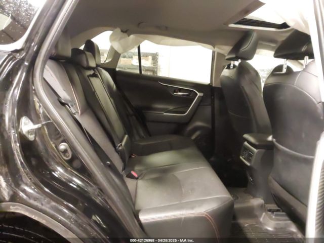 2T3J1RFVXKC040255 Toyota Rav4 Adventure