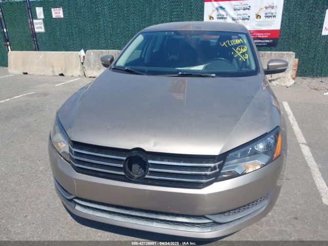 1VWAT7A34FC032404 Volkswagen Passat 1.8t Wolfsburg Edition