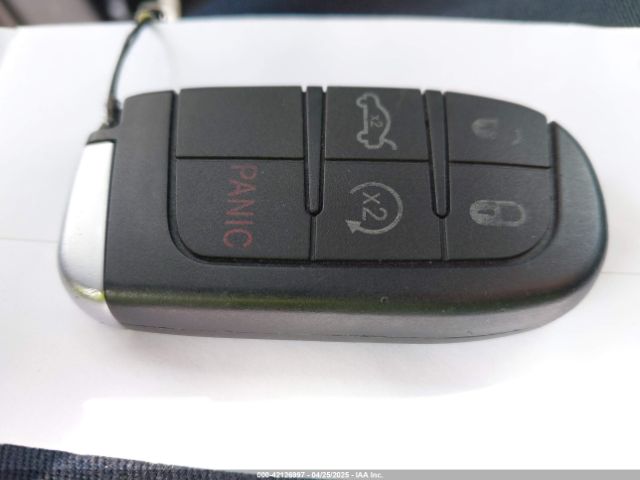 3C4PDCBBXKT860142 Dodge JOURNEY SE