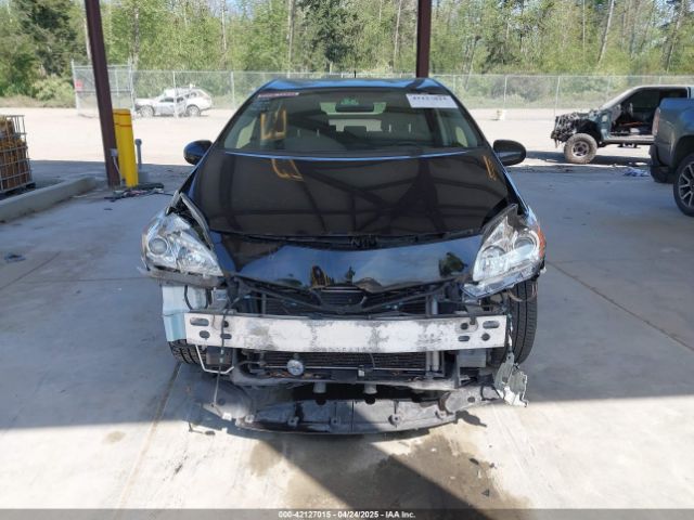 JTDKN3DU1F1899480 Toyota Prius Two