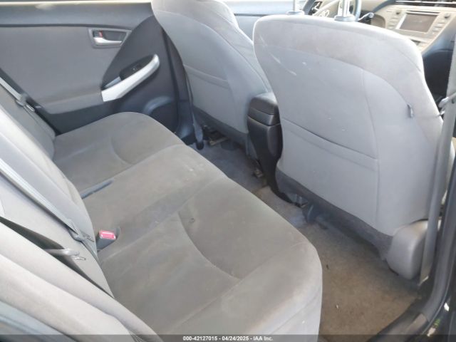 JTDKN3DU1F1899480 Toyota Prius Two