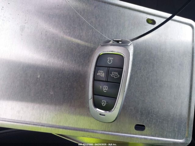 5NTJDDAF8RH080071 Hyundai Santa Cruz Xrt