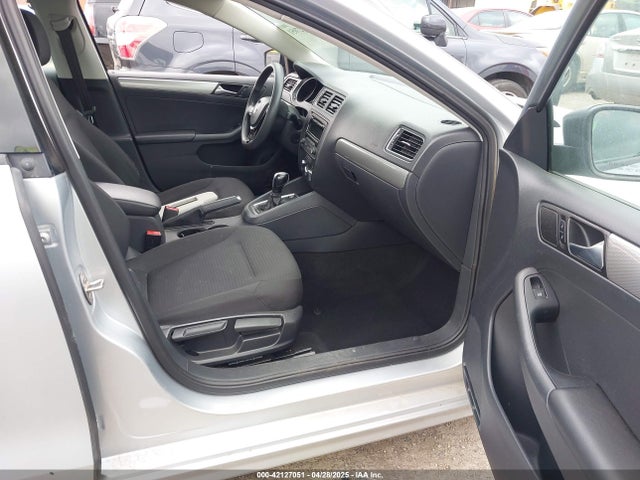3VWD17AJ0FM309503 Volkswagen Jetta 1.8t Se