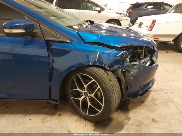 1FADP3H28JL227396 Ford FOCUS SEL