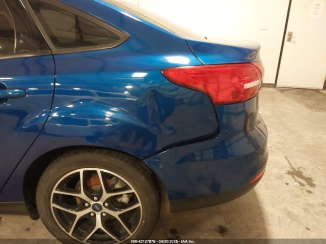 1FADP3H28JL227396 Ford FOCUS SEL