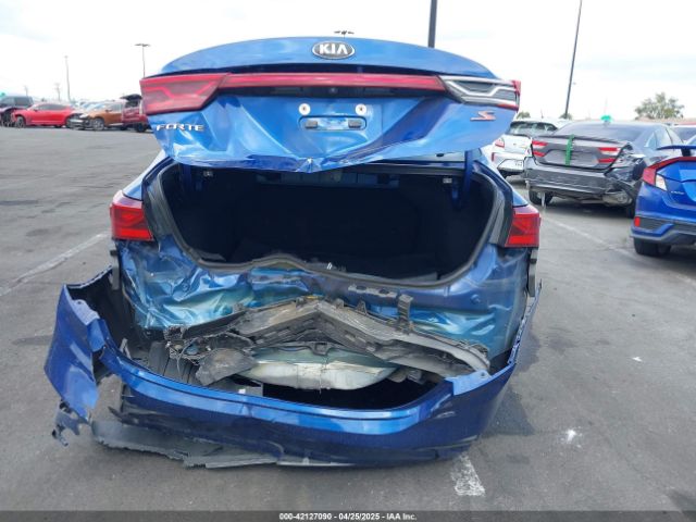 3KPF34AD2KE017208 KIA FORTE S