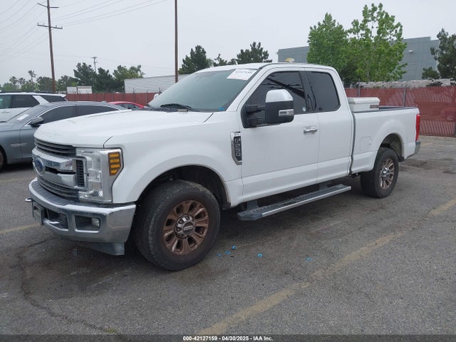 1FT7X2A65KEC46783 Ford F-250 Xlt