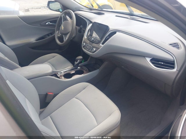 1G1ZB5ST0NF205773 Chevrolet Malibu Fwd Ls