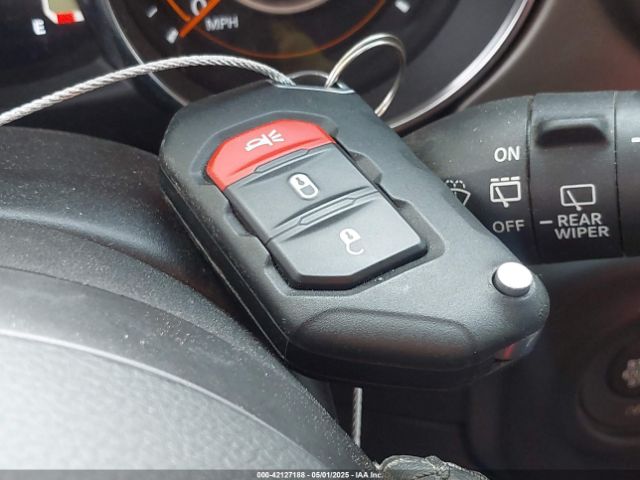 1C4HJXDGXLW329337 Jeep 2020