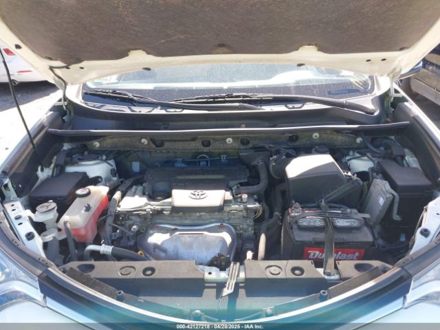 JTMRFREV1HJ119678 Toyota Rav4 Xle