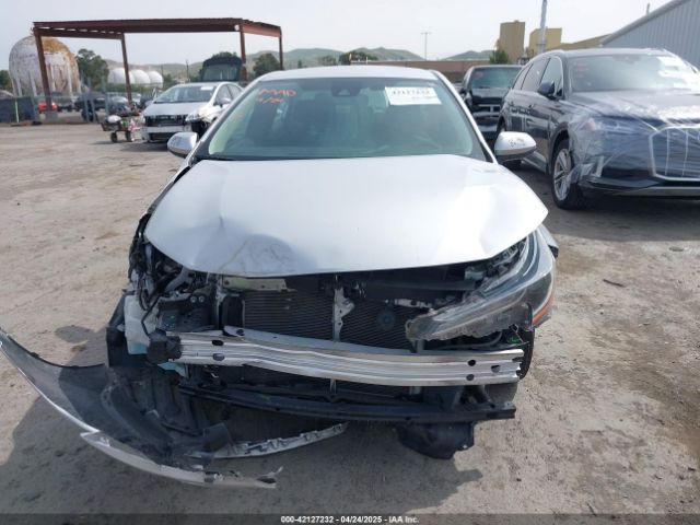 5YFEPMAE2NP338709 Toyota COROLLA LE