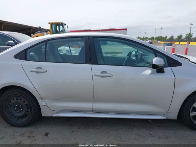 5YFEPMAE2NP338709 Toyota COROLLA LE