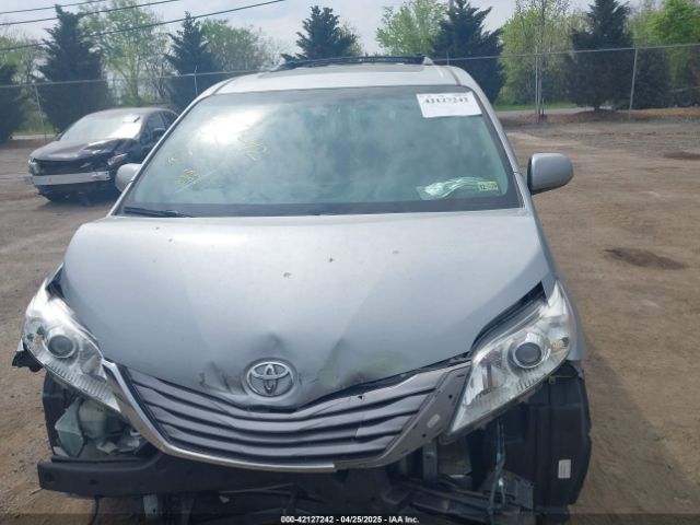 5TDYK3DC3FS571023 Toyota Sienna Xle 8 Passenger