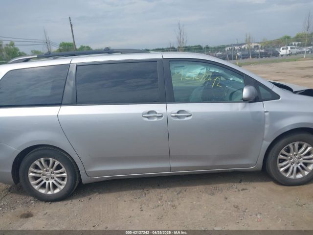 5TDYK3DC3FS571023 Toyota Sienna Xle 8 Passenger