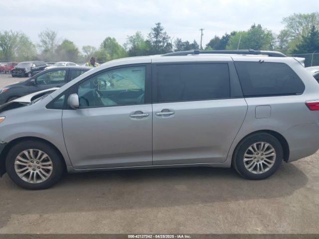 5TDYK3DC3FS571023 Toyota Sienna Xle 8 Passenger