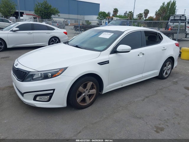 KNAGM4A74F5662579 KIA Optima Lx