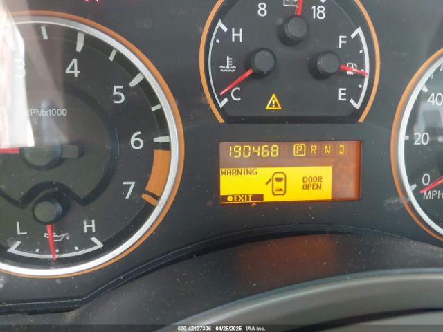 1N6BA0ED1EN511595 Nissan TITAN SV