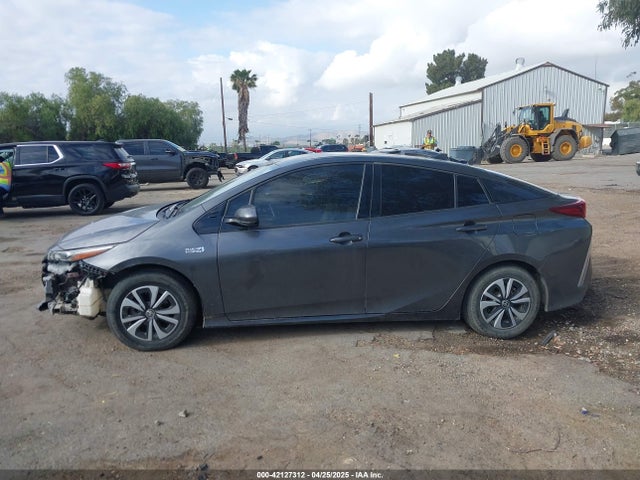 Toyota Prius Prime Premium 2018 JTDKARFPXJ3104302 Image 15