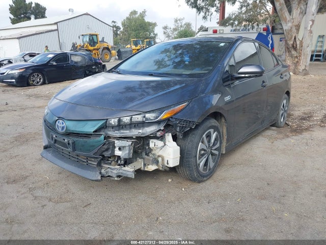 Toyota Prius Prime Premium 2018 JTDKARFPXJ3104302 Image 2