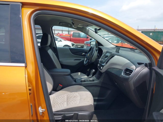 2GNAXKEV5K6197152 Chevrolet EQUINOX LT