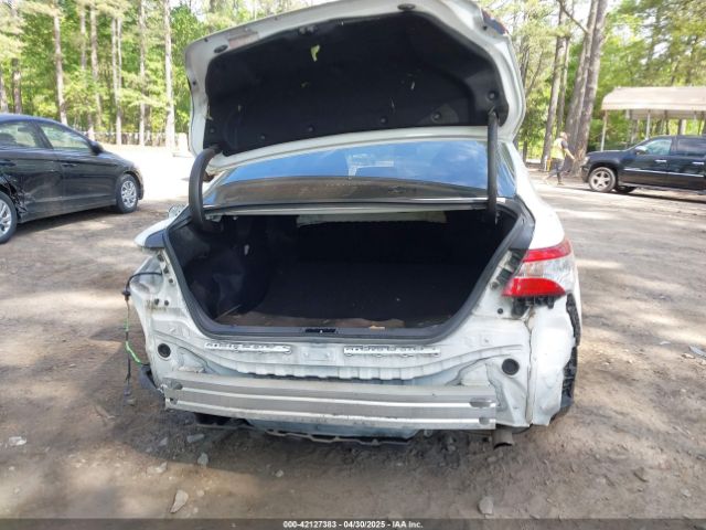 4T1B11HK4KU743270 Toyota CAMRY LE