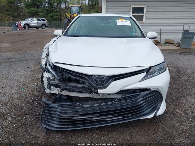 4T1B11HK8KU819721 Toyota CAMRY LE