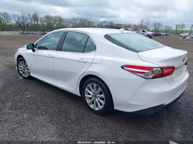 4T1B11HK8KU819721 Toyota CAMRY LE